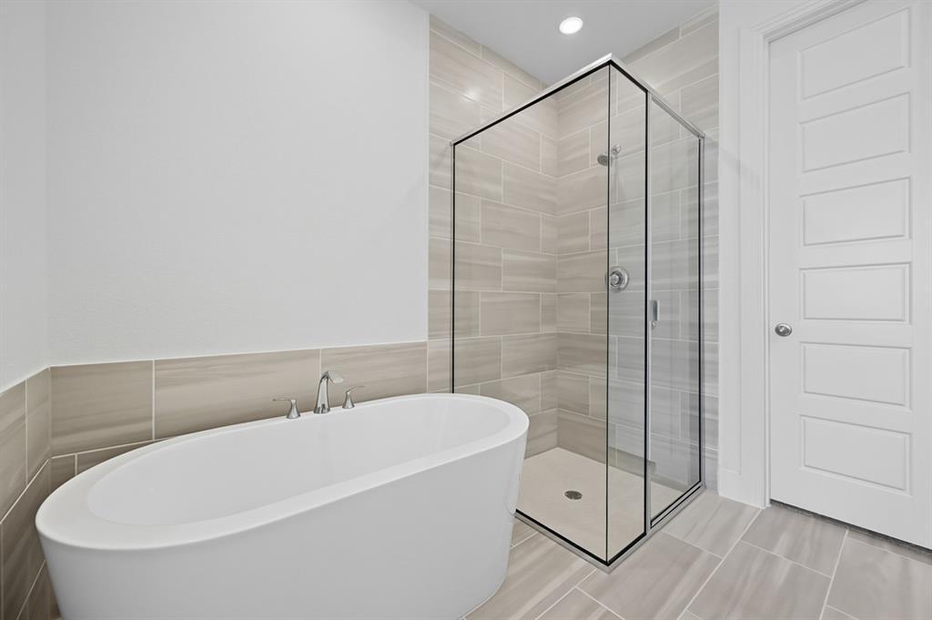 2210 Desmond Drive Property Photo 13