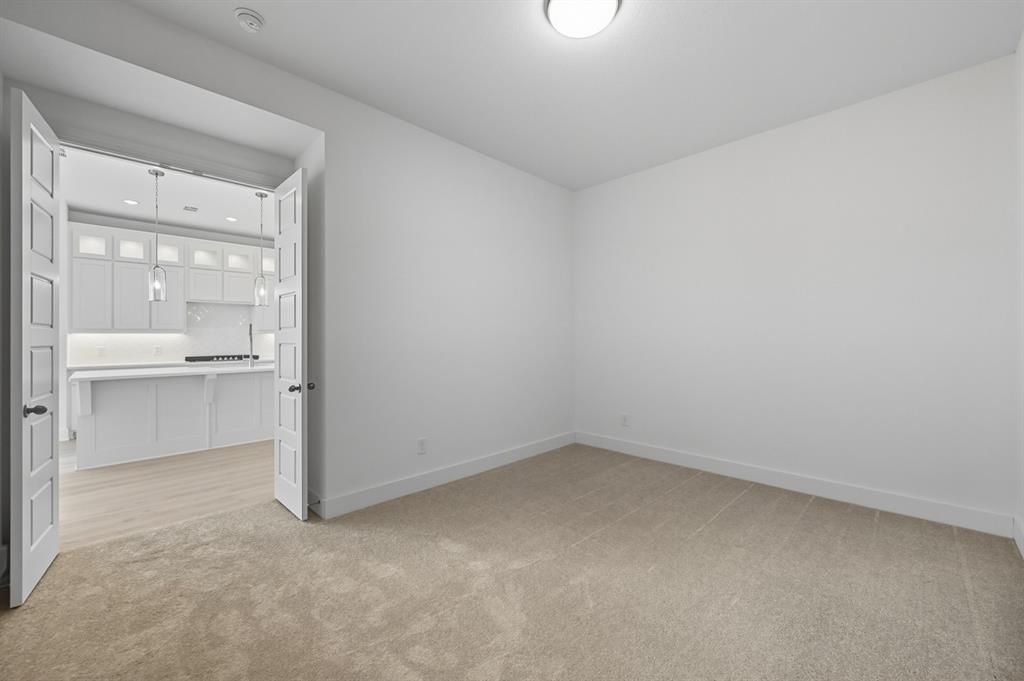 2210 Desmond Drive Property Photo 19