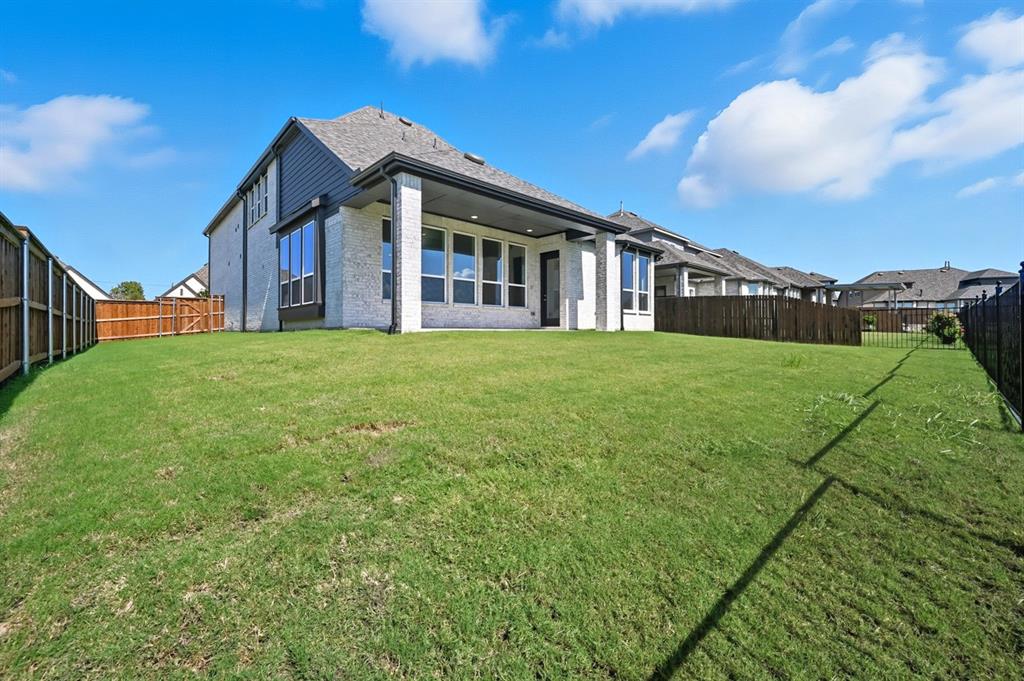 2210 Desmond Drive Property Photo 23