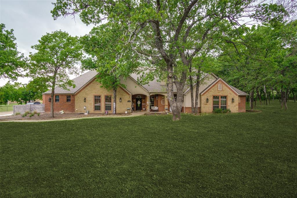 101 Oakwood Drive Property Photo 1