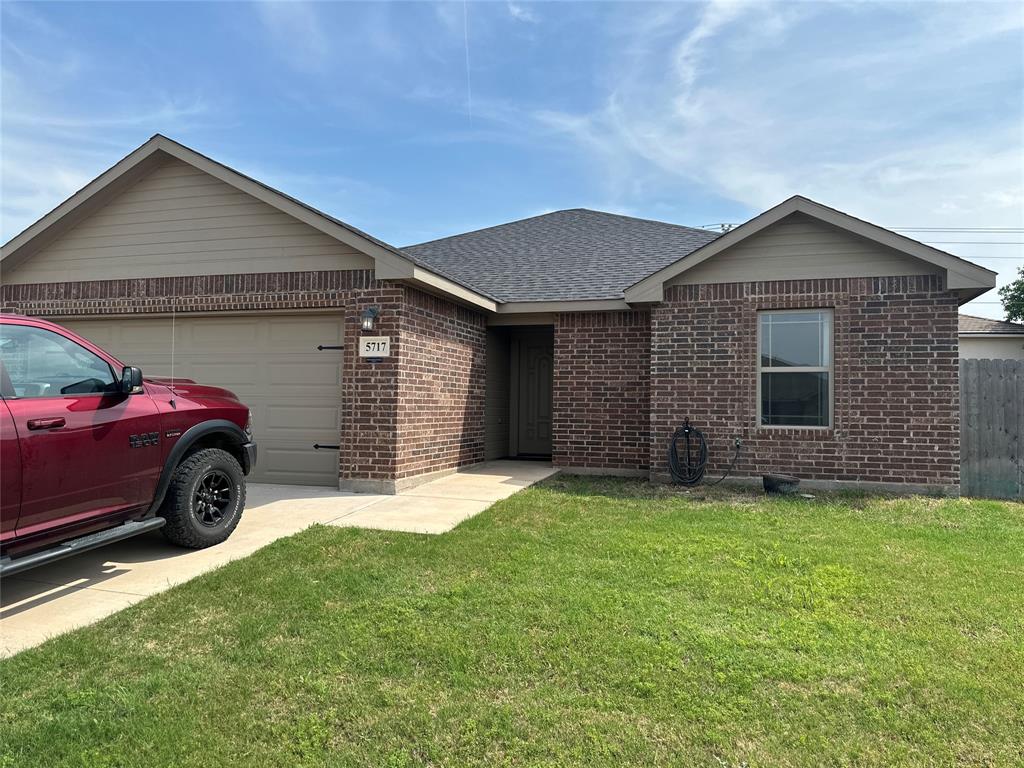5717 Foxfire Drive Property Photo