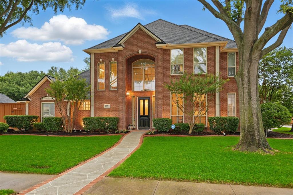 5807 N Ballantrae Drive