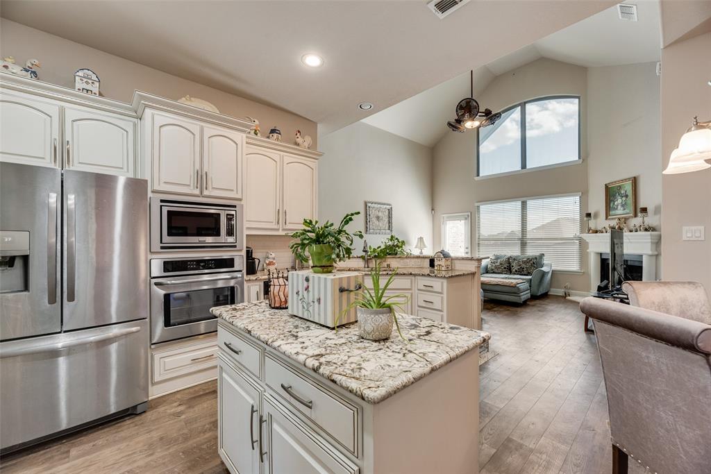 1537 Firenza Court Property Photo 4