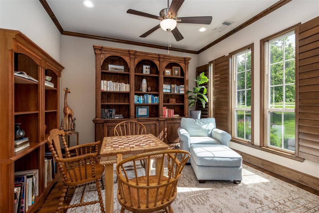 3307 Twin Lakes Drive Property Photo 5