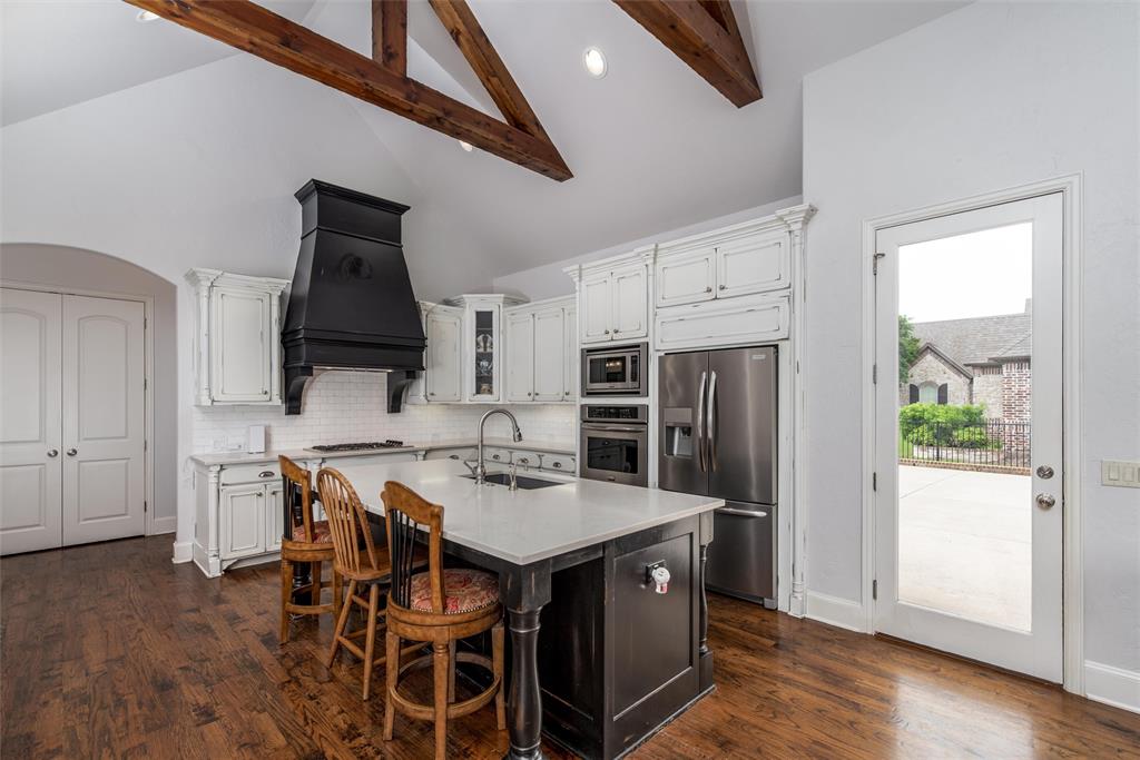 3307 Twin Lakes Drive Property Photo 9