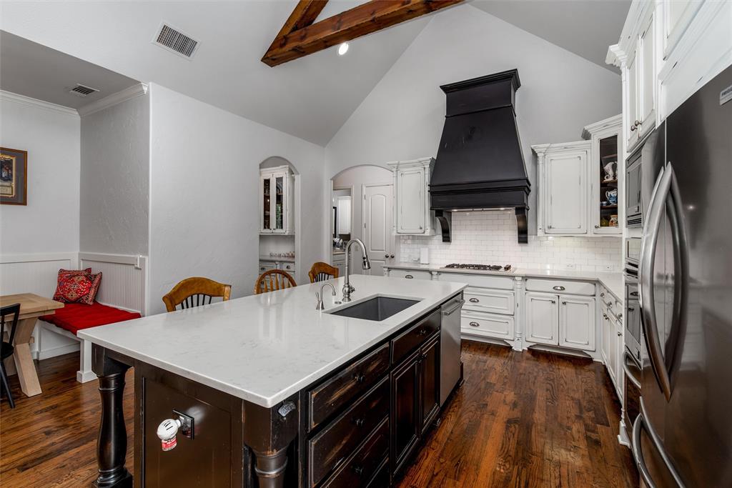 3307 Twin Lakes Drive Property Photo 10