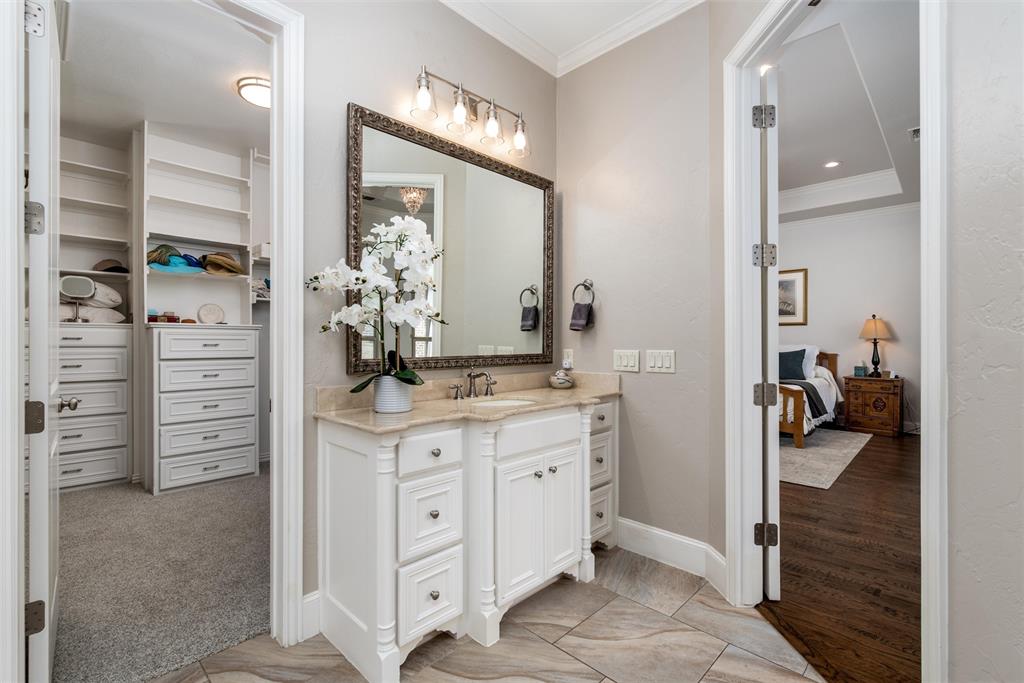 3307 Twin Lakes Drive Property Photo 17