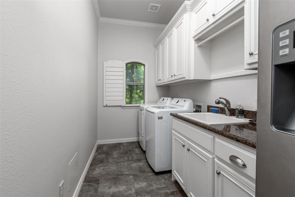 3307 Twin Lakes Drive Property Photo 24