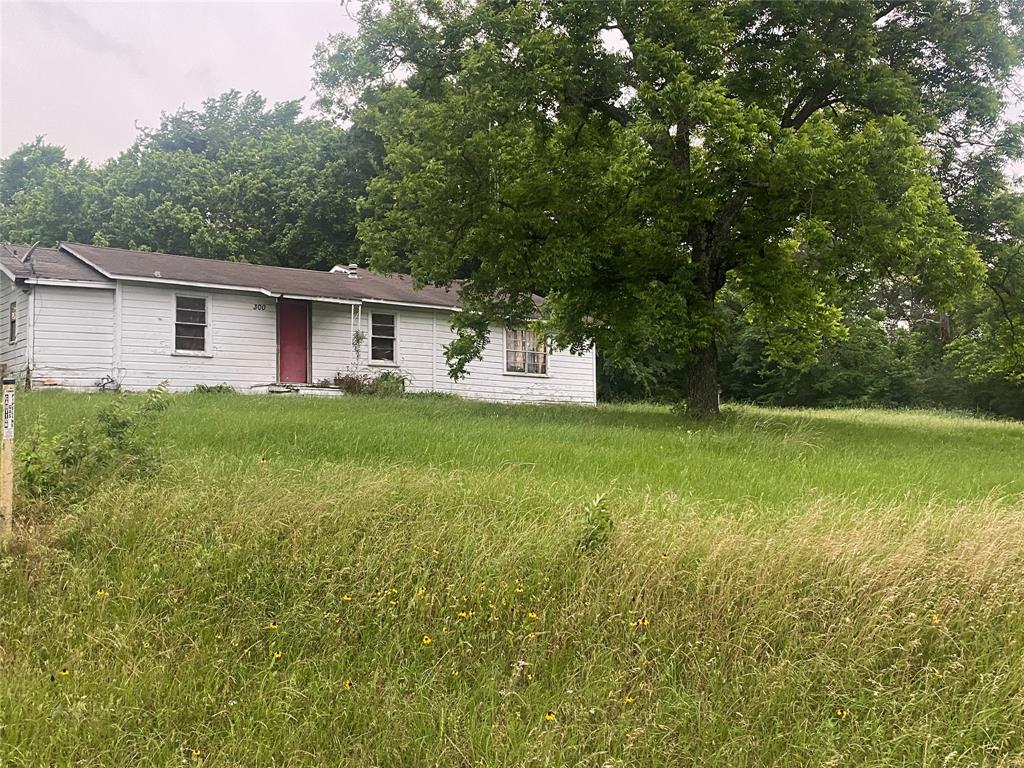 300 S Texas Street Property Photo