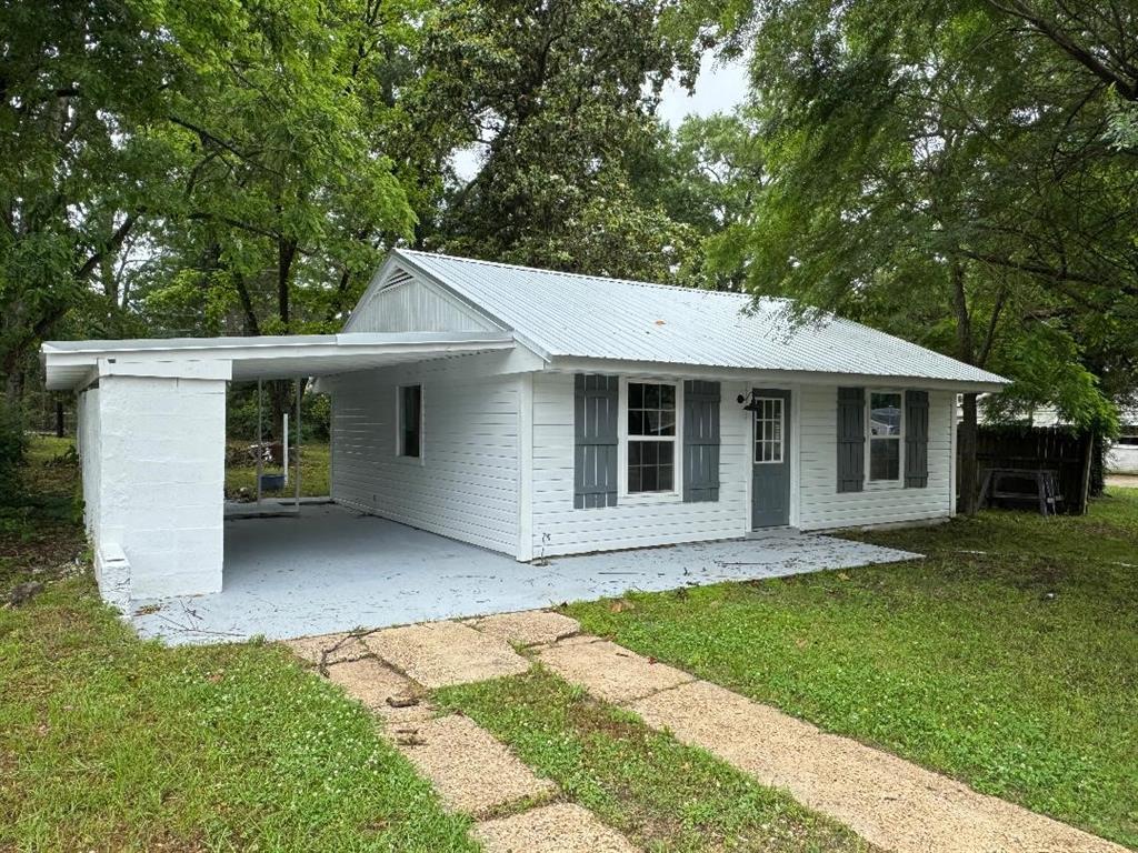 507 4th Street Property Photo