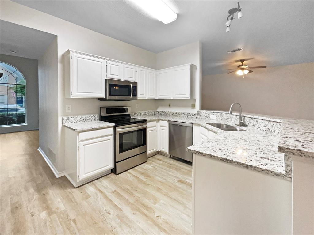 5118 Feather Crest Property Photo 12