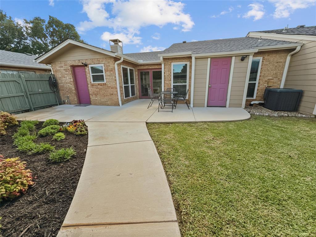 2114 Cottage Oak Lane Property Photo