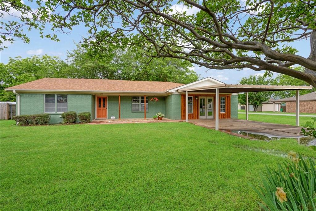200 Herberta Street Property Photo