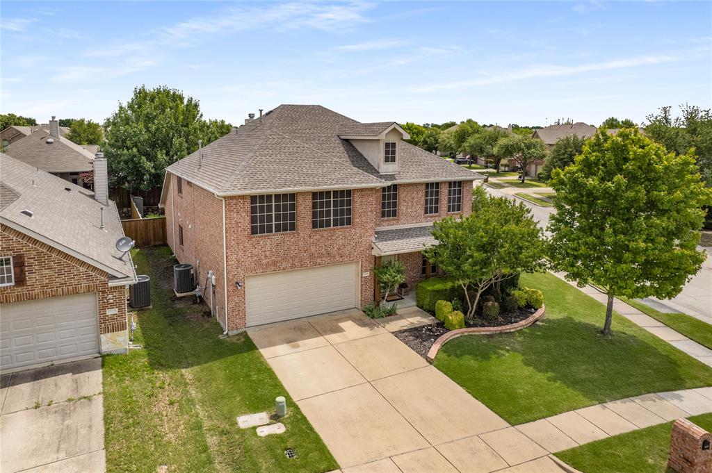 1915 Fairway Crossing Road Property Photo