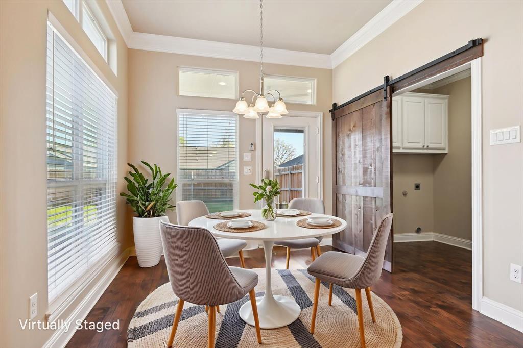 8214 Kensington Drive Property Photo 1