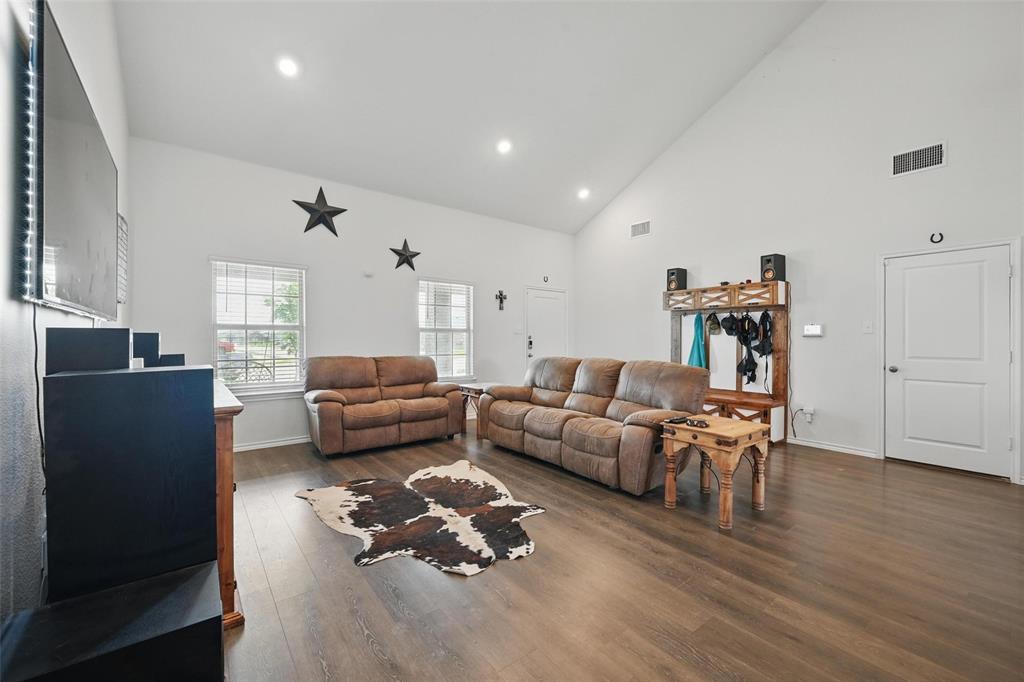 305 Sage Street Property Photo 7