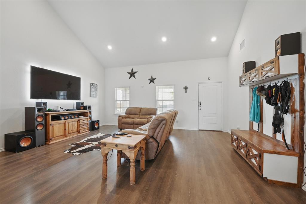 305 Sage Street Property Photo 8