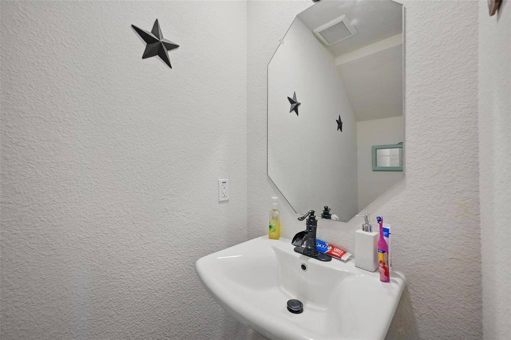 305 Sage Street Property Photo 15