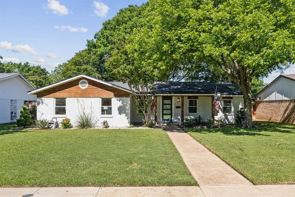 12105 Cox Lane