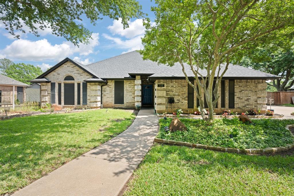425 Sherwood Court Property Photo 1