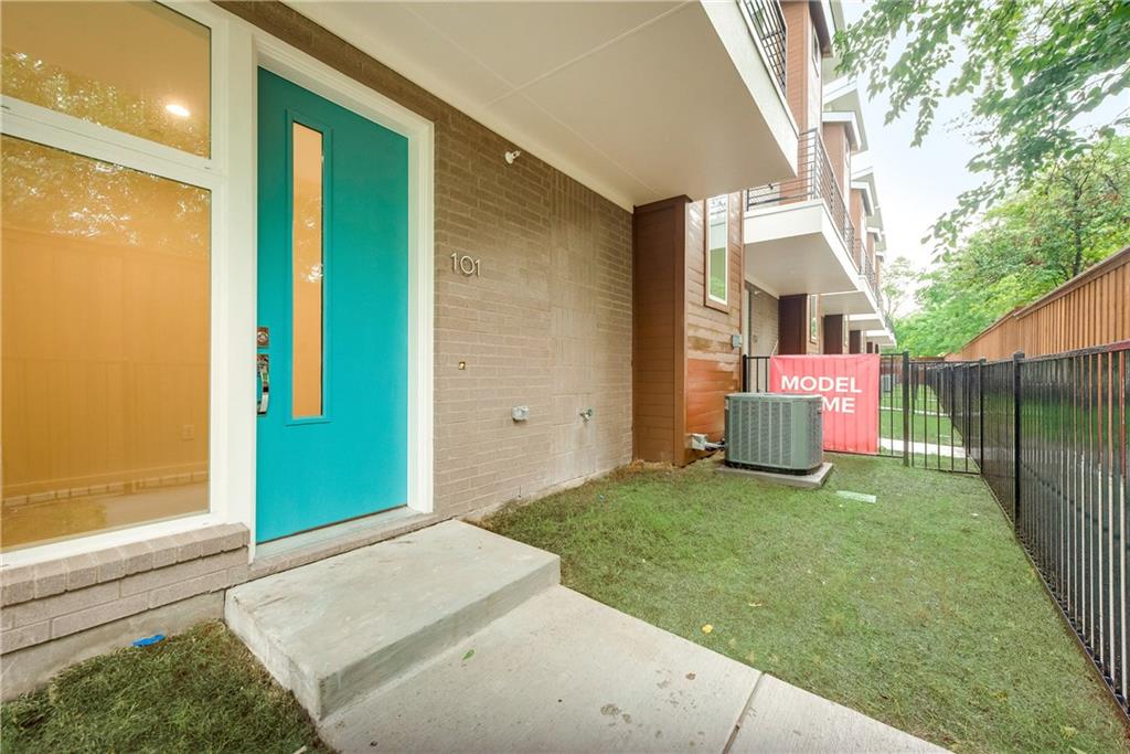 4620 Munger Avenue Property Photo