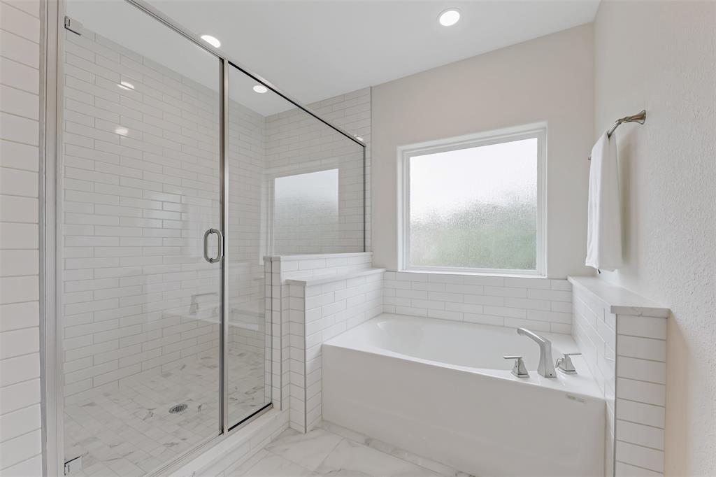7917 Renaissance Boulevard Property Photo 16