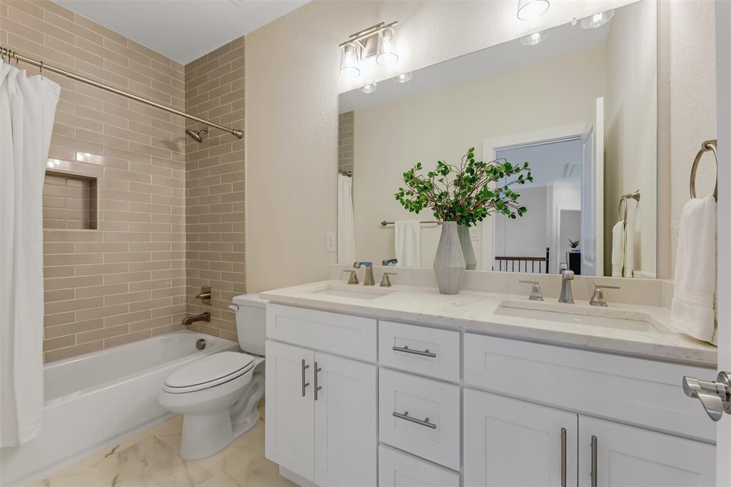 7917 Renaissance Boulevard Property Photo 23
