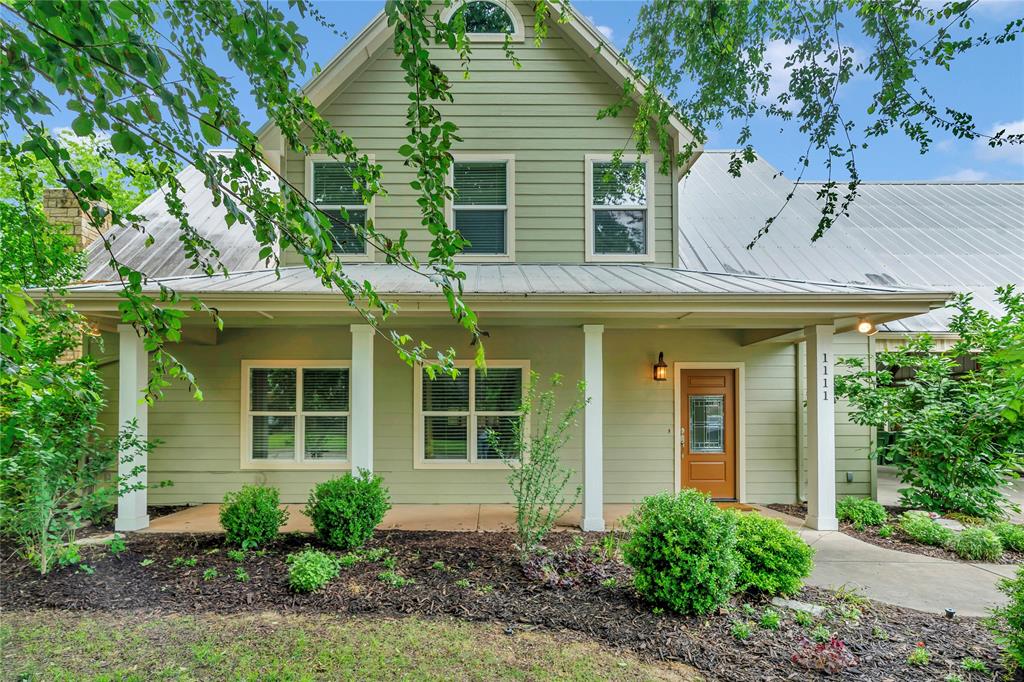 1111 College Avenue Property Photo