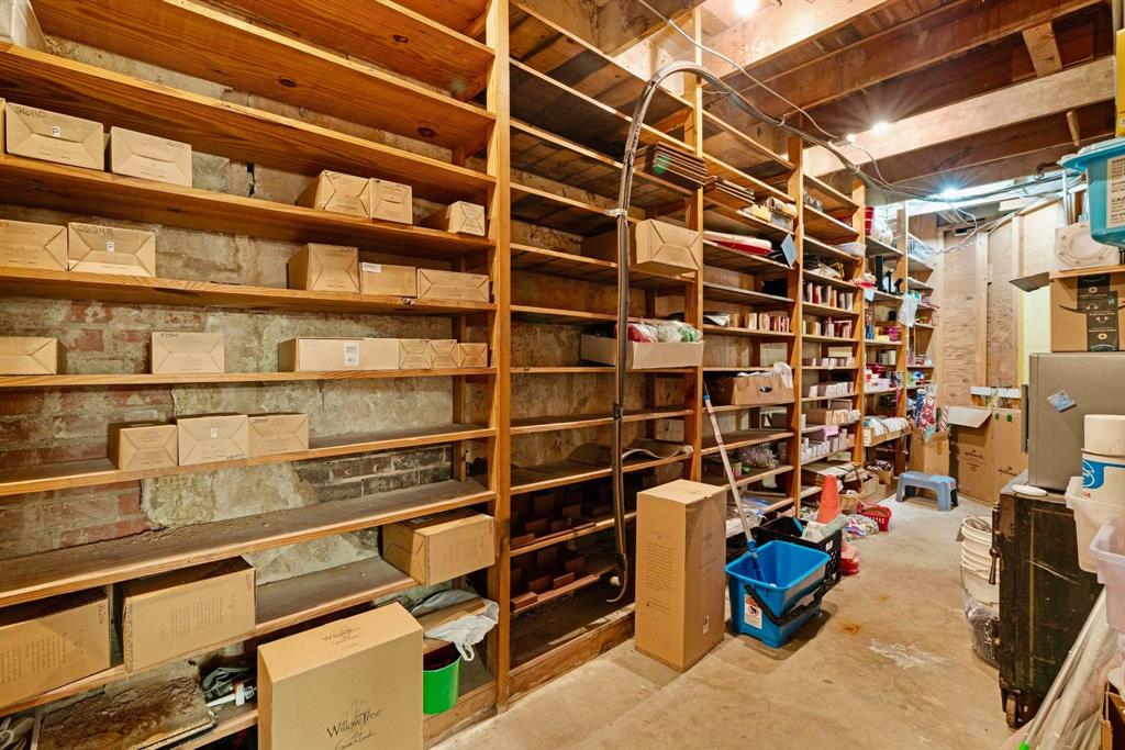 20 N Plaza Property Photo 8