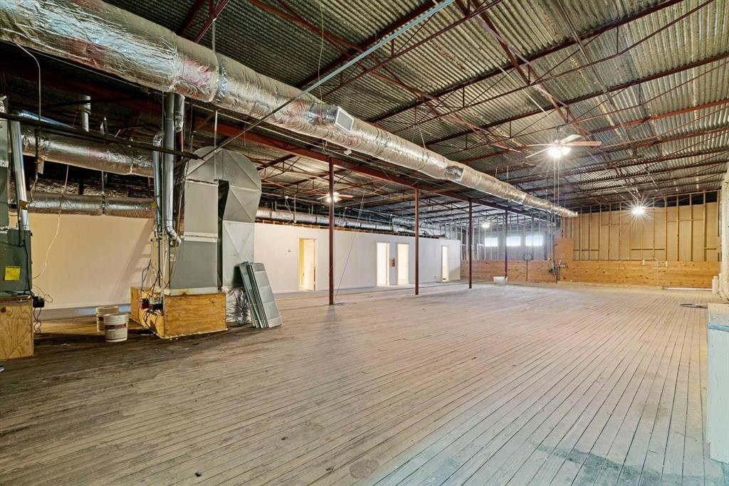 20 N Plaza Property Photo 11