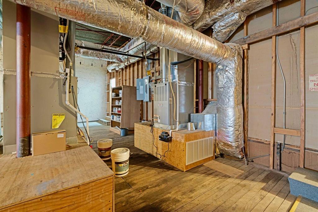 20 N Plaza Property Photo 18