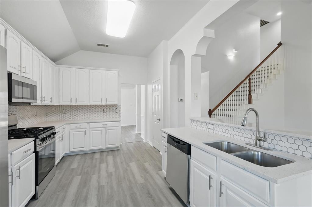 1228 Carriage Creek Drive Property Photo 1