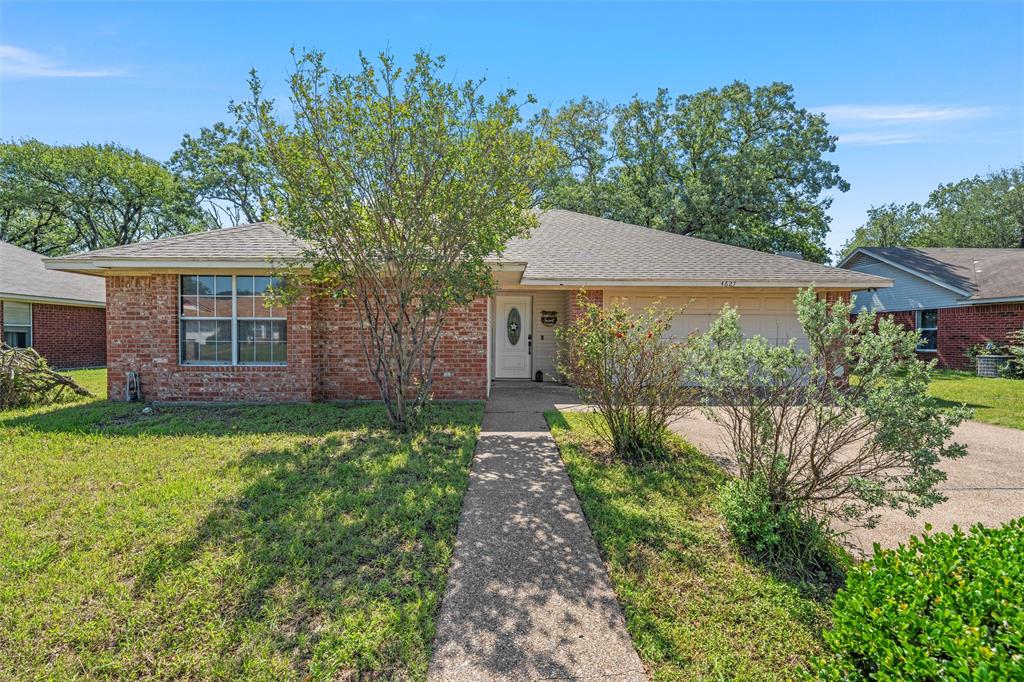4627 Lexington Street Property Photo 1