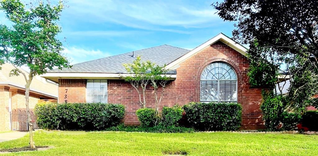 738 Willow Oak Drive Property Photo