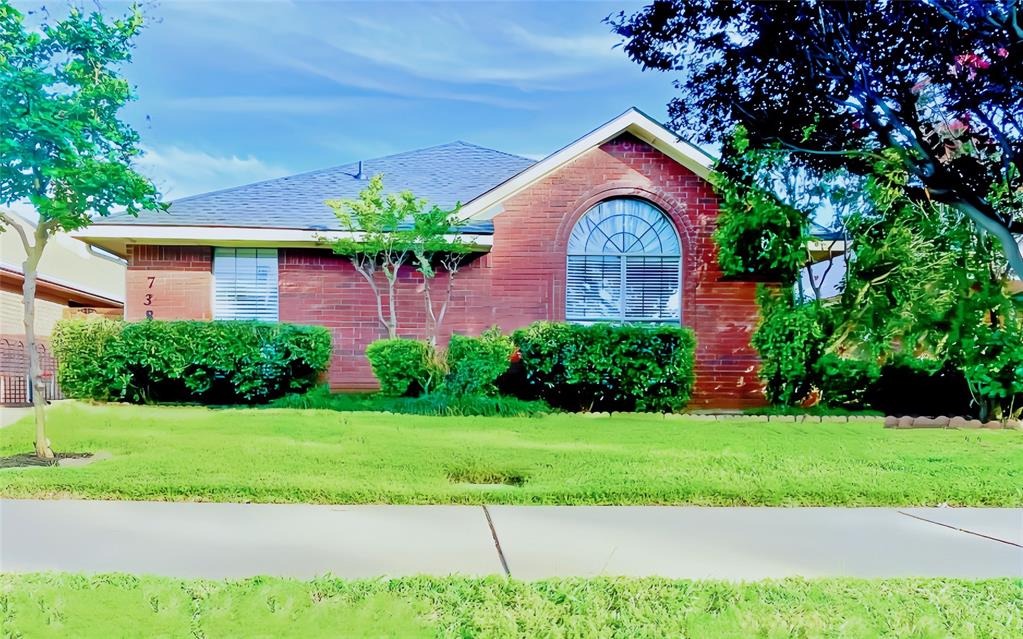 738 Willow Oak Drive Property Image