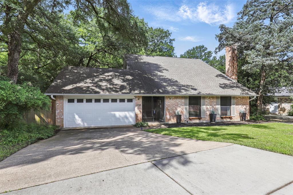 1738 Northaven Court Property Photo 1