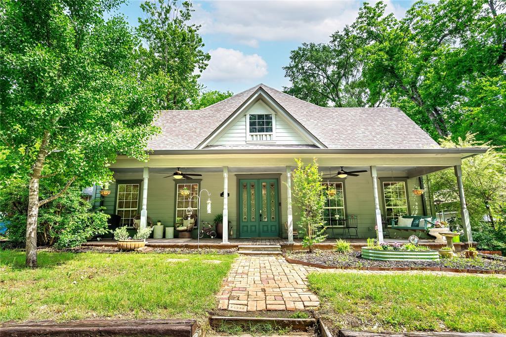 305 Jefferson Street Property Photo