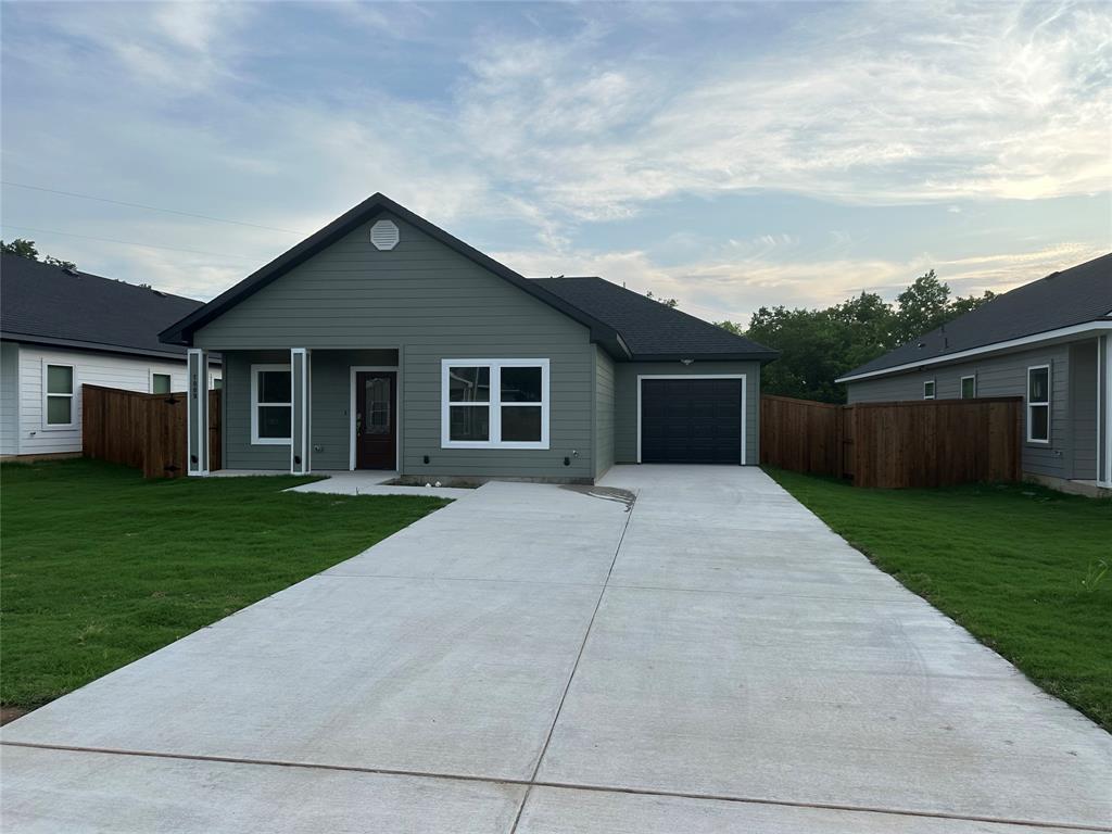 1009 S Preston Street Property Photo 1