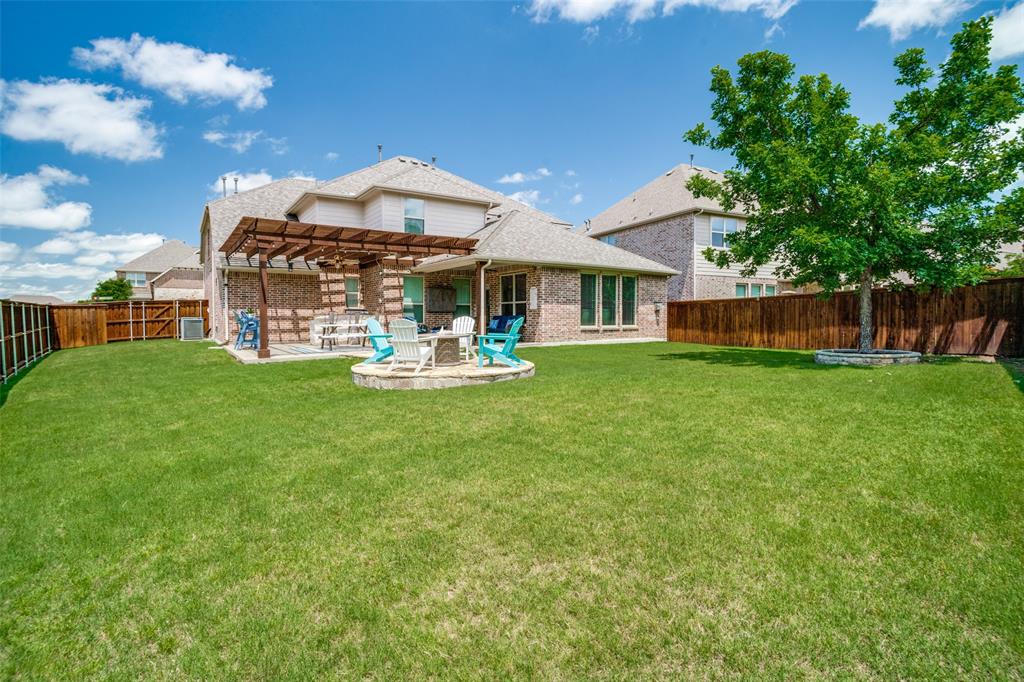 1417 Madrid Falls Drive Property Photo 2