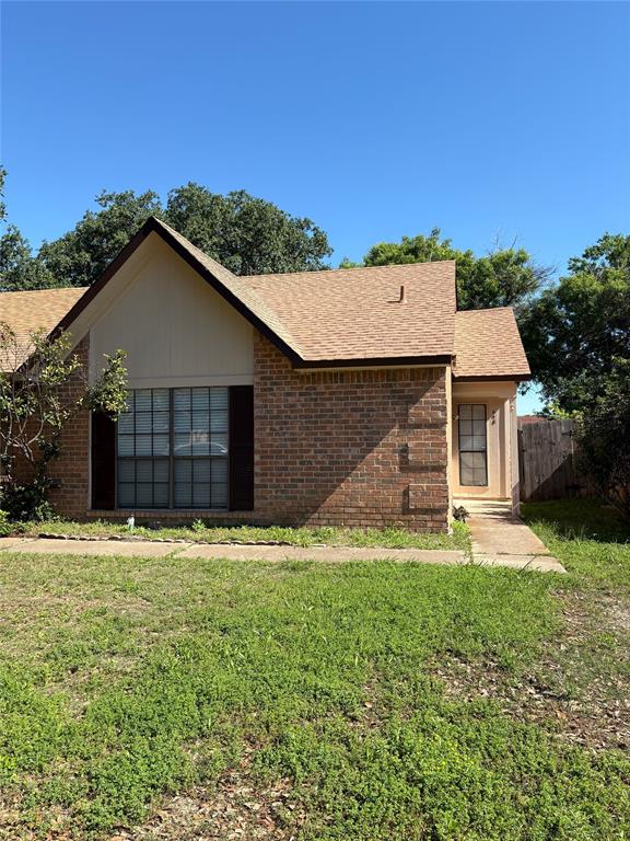 658 Stonehenge Drive Property Photo