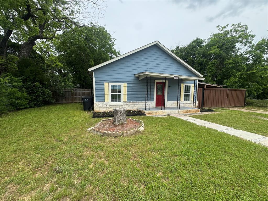 912 N Brazos Avenue Property Photo 1