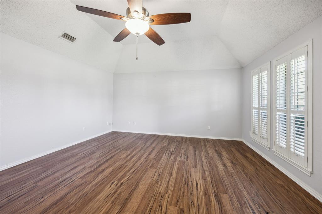 1220 Hillview Drive Property Photo 3