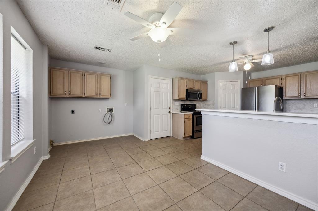 1220 Hillview Drive Property Photo 10