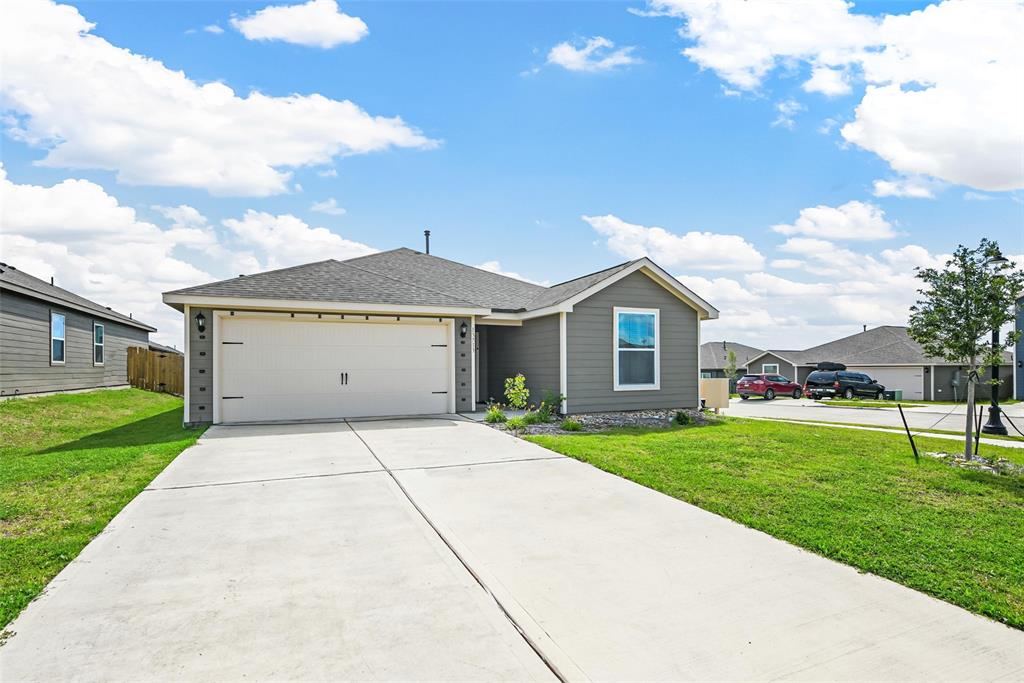13713 Beaverhead Street Property Photo