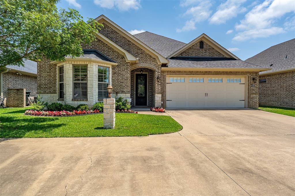 5524 Hollytree Property Photo 1