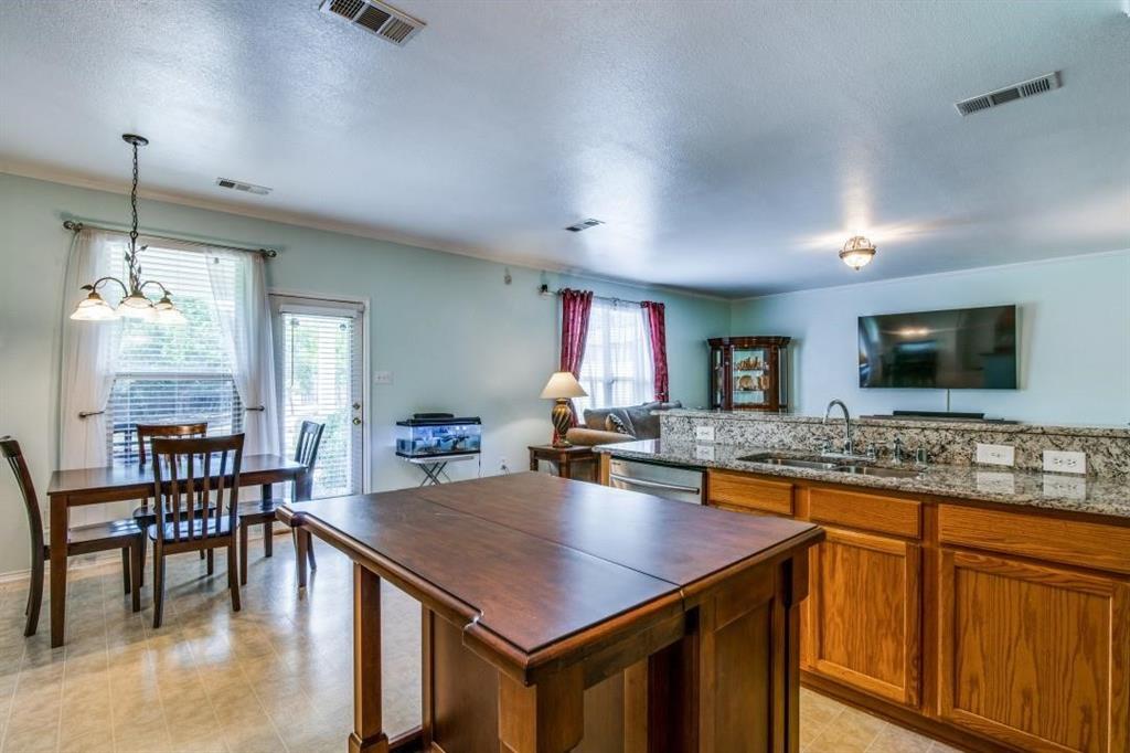 3815 Pinebluff Lane Property Photo 8