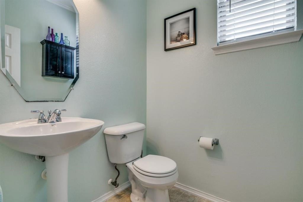 3815 Pinebluff Lane Property Photo 9