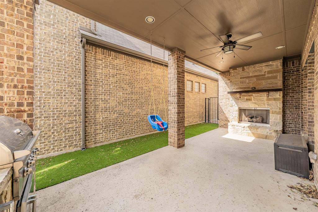 670 Bridge Street Property Photo 12