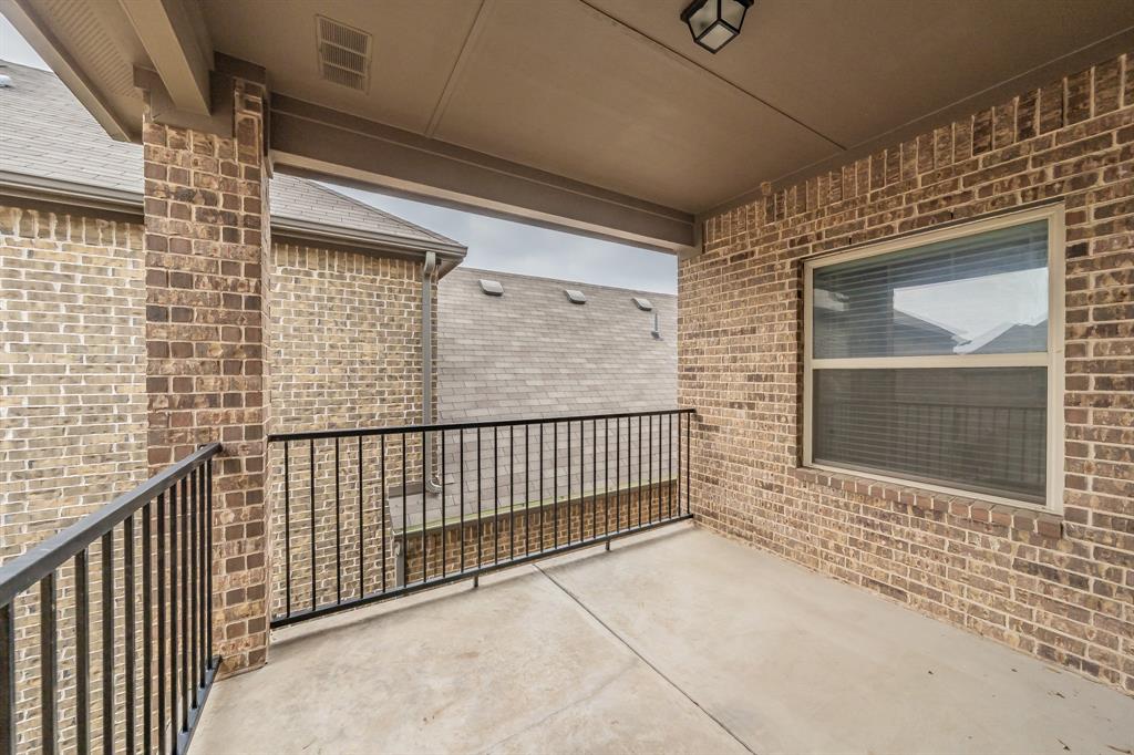 670 Bridge Street Property Photo 33