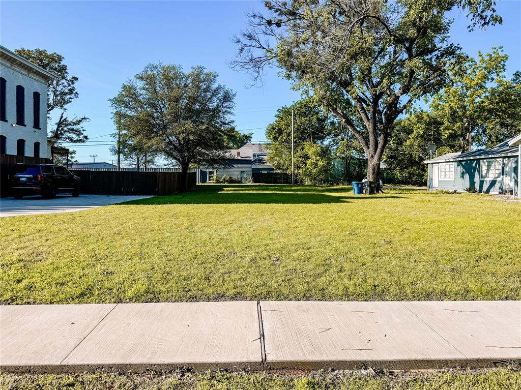 114 W Sears Street Property Photo